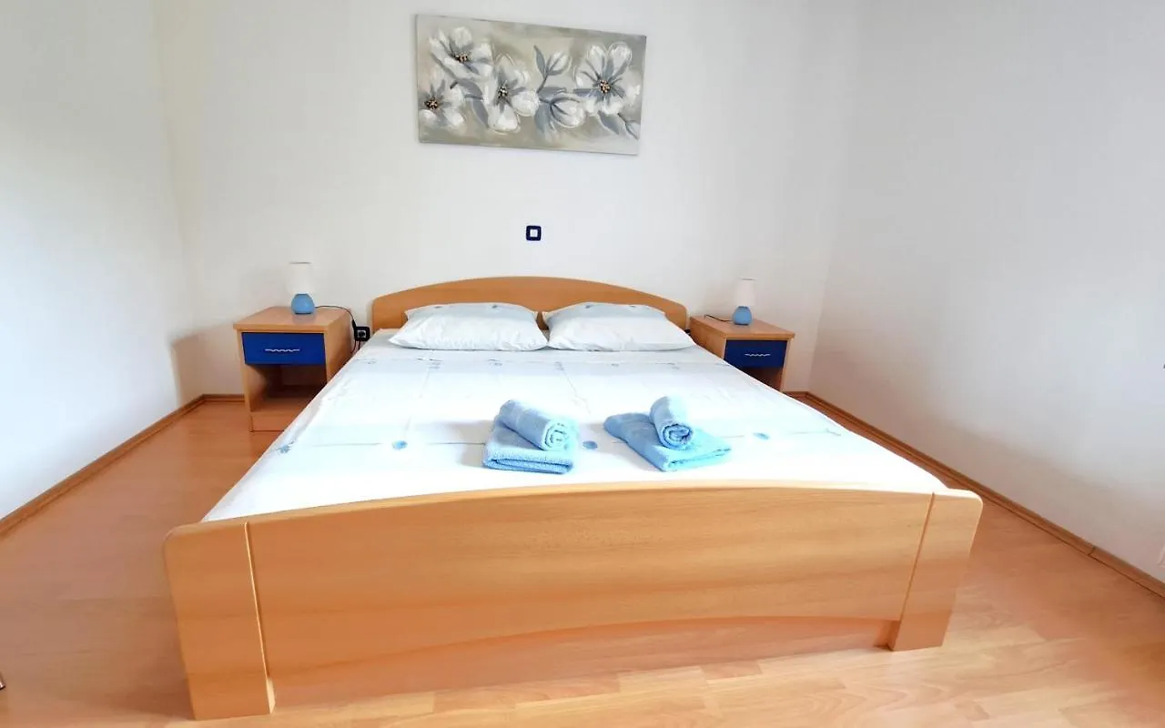 Apartments Kay Baška 0*,  Kroatien
