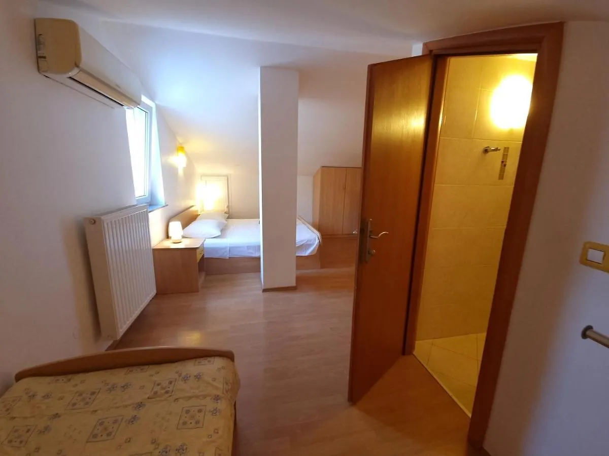 Apartments Kay Baška Kroatien